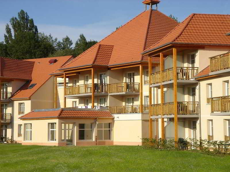 Residhotel Golf Garden Levernois Eksteriør billede